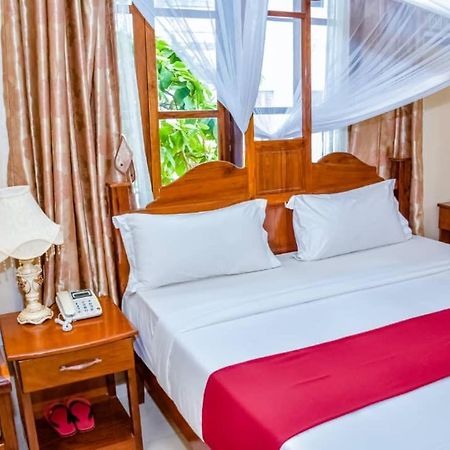 Red Sun Lodge Kokoni Ngambo Eksteriør billede