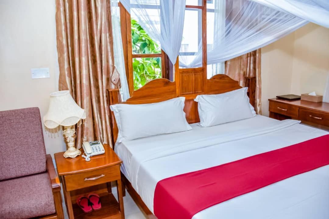 Red Sun Lodge Kokoni Ngambo Eksteriør billede