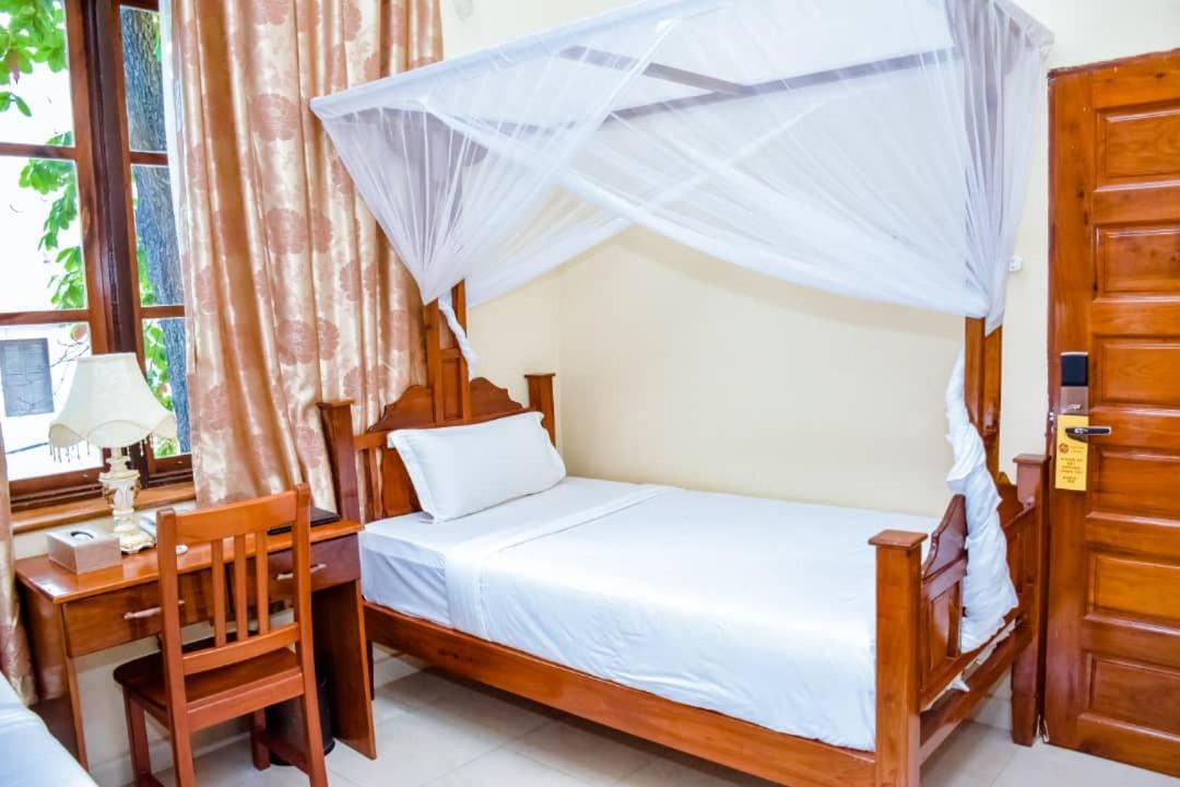 Red Sun Lodge Kokoni Ngambo Eksteriør billede