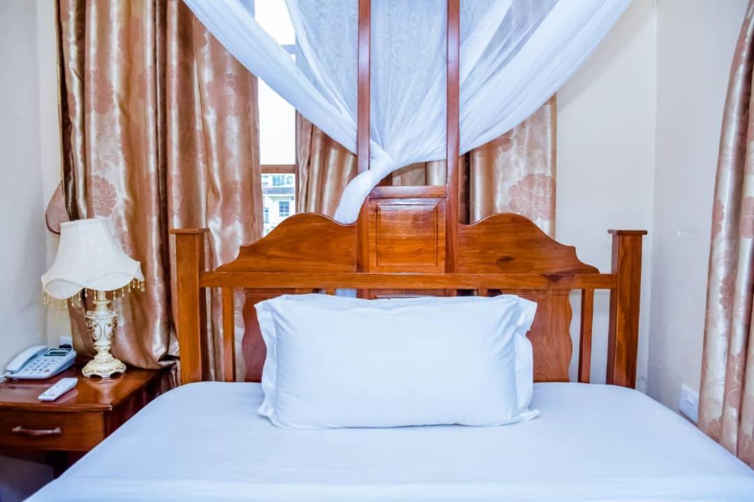 Red Sun Lodge Kokoni Ngambo Eksteriør billede